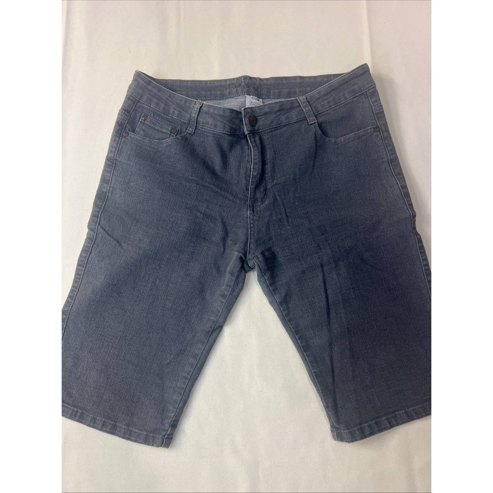 Ying & Feng Jeans Women's Size 17/18 Gray Bermuda Shorts Stretchy